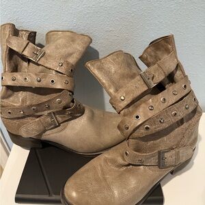 Steve Madden Taupe Leather Combat Boots